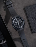 Curved Rubber Strap - Black - OM Luxury